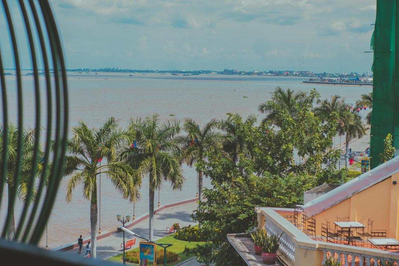Panorama Mekong Hostel Пномпень Экстерьер фото